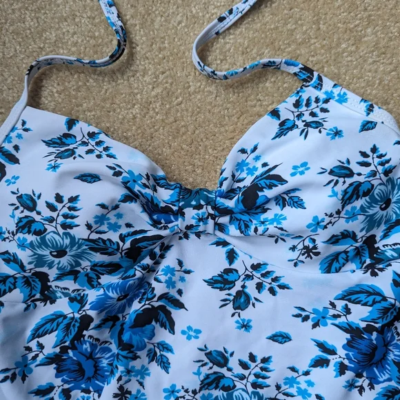 Cupshe bikini bathing suit size Medium - Picture 2 of 8